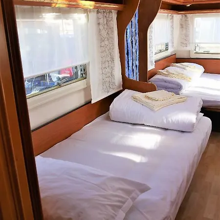 Caravans For Rent Dream Campsite